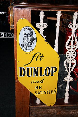 DUNLOP TRAM - click to enlarge